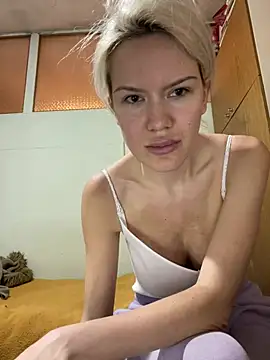 Snapshot of Keylili chatting on 02-11-25, 06:33 Keylili online show from 02-11-25, 06:33