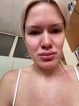 Snapshot of Keylili chatting on 03-05-25, 09:38 Keylili online show from 03-05-25, 09:38