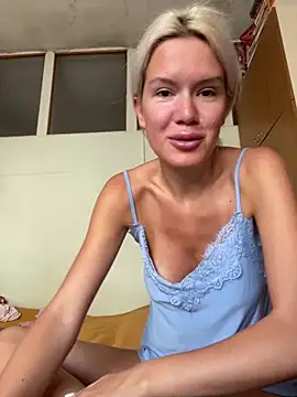 Snapshot of Keylili chatting on 09-25-25, 09:35 Keylili online show from 09-25-25, 09:35