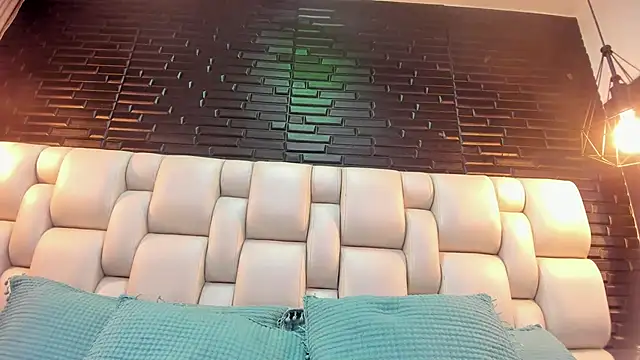 Snapshot of Salo_Heaven chatting on 05-19-26, 02:01 Salo Heaven online show from 05-19-26, 02:01