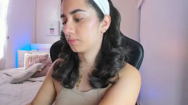 annadu011 online show from 02-10-25, 02:48