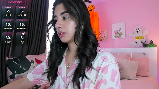 annadu011 online show from 10-18-25, 03:02