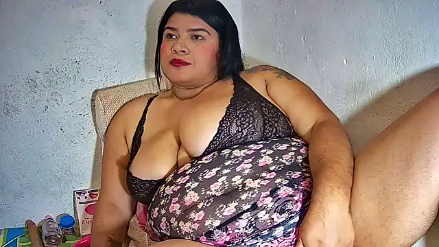 Snapshot of curvy_sex chatting on 10-02-25, 04:19 curvy sex online show from 10-02-25, 04:19