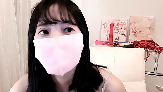 MOMO ROSE online show from 11-19-25, 12:10