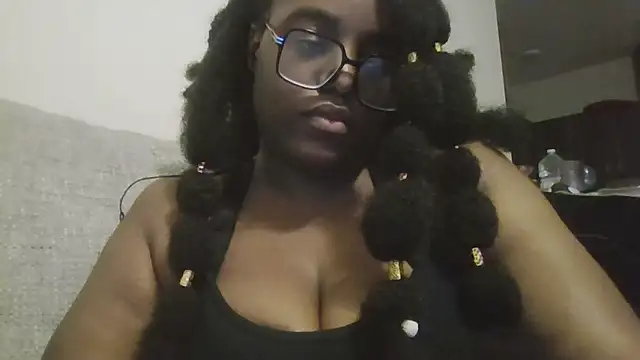 Snapshot of MissCC99 chatting on 10-17-25, 01:53 MissCC99 online show from 10-17-25, 01:53