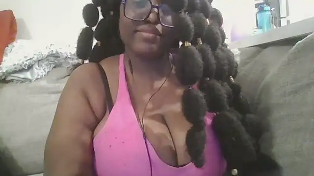 Snapshot of MissCC99 chatting on 11-04-25, 03:05 MissCC99 online show from 11-04-25, 03:05