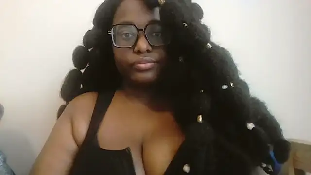 Snapshot of MissCC99 chatting on 11-18-25, 05:17 MissCC99 online show from 11-18-25, 05:17