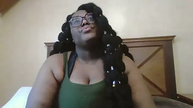 Snapshot of MissCC99 chatting on 01-16-26, 07:18 MissCC99 online show from 01-16-26, 07:18