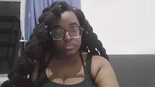 Snapshot of MissCC99 chatting on 02-11-26, 02:27 MissCC99 online show from 02-11-26, 02:27