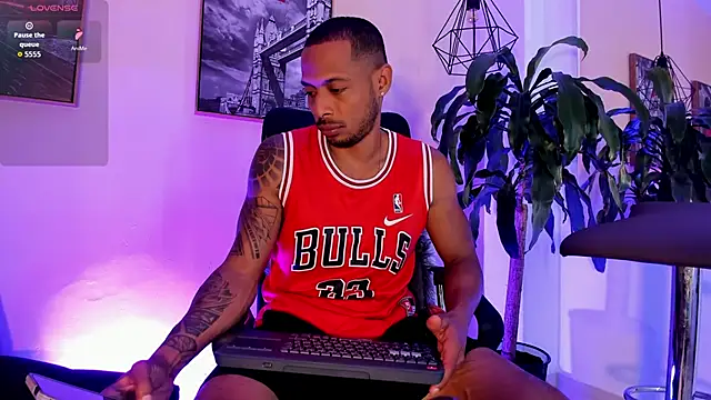 Sweet Alessandre online show from 11-15-25, 07:43