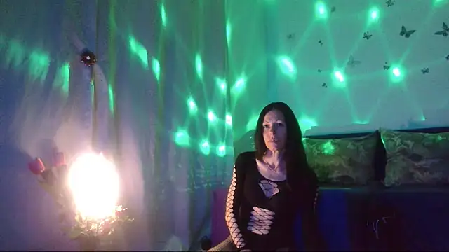 ElysaSun online show from 04-24-26, 06:10