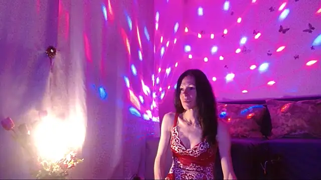 Snapshot of ElysaSun chatting on 05-24-26, 05:40 ElysaSun online show from 05-24-26, 05:40