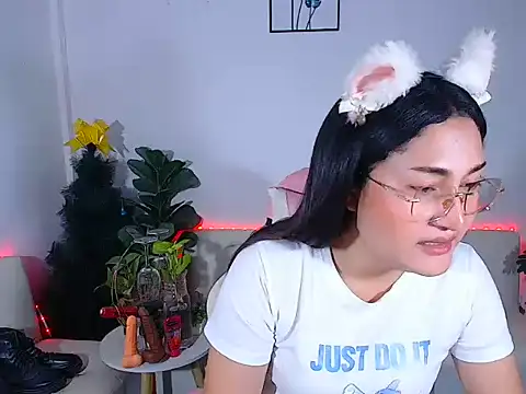 Snapshot of plysaithailand chatting on 06-11-26, 07:39 plysaithailand online show from 06-11-26, 07:39