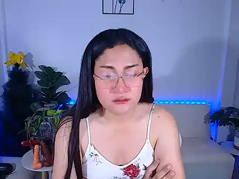 Snapshot of plysaithailand chatting on 06-12-26, 12:31 plysaithailand online show from 06-12-26, 12:31