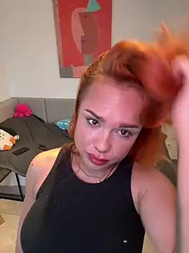 Snapshot of PennyPrincess chatting on 11-28-25, 01:47 PennyPrincess online show from 11-28-25, 01:47