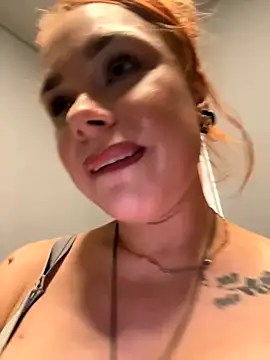 Snapshot of PennyPrincess chatting on 11-29-25, 01:47 PennyPrincess online show from 11-29-25, 01:47