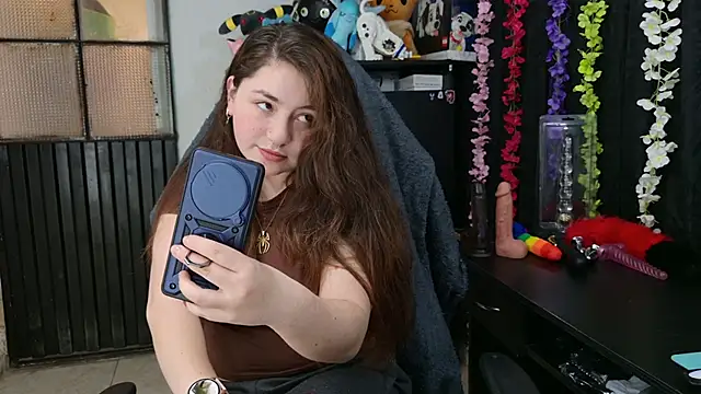 ann bronw online show from 11-22-25, 03:33