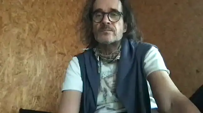 Snapshot of GioApri chatting on 02-28-25, 03:15 GioApri online show from 02-28-25, 03:15