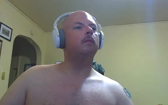 fuckmechuck online show from 09-13-25, 05:51