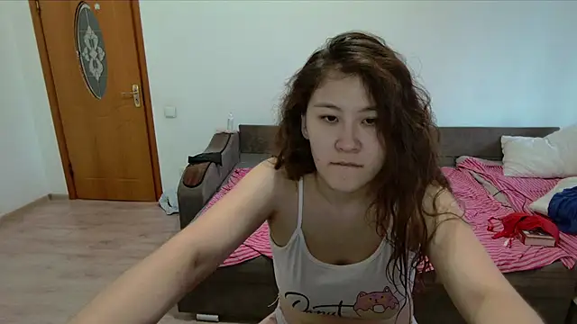 Snapshot of Riz_girl chatting on 10-26-25, 10:54 Riz girl online show from 10-26-25, 10:54