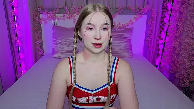 LilyStarlight online show from 07-16-26, 03:34