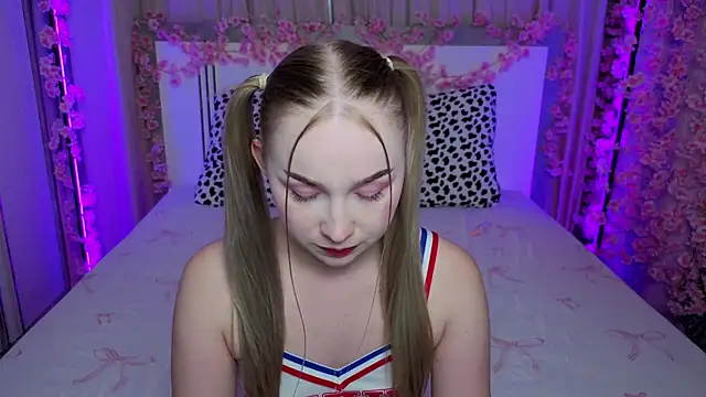 LilyStarlight online show from 07-19-26, 04:27