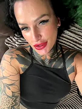 InkedBiitch online show from 10-11-25, 10:03