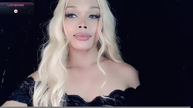 Snapshot of sugar_bbyxx chatting on 12-29-24, 10:01 sugar bbyxx online show from 12-29-24, 10:01