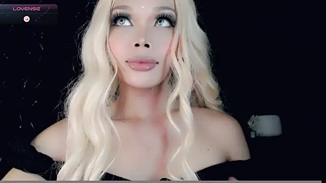 Snapshot of sugar_bbyxx chatting on 01-09-25, 05:44 sugar bbyxx online show from 01-09-25, 05:44