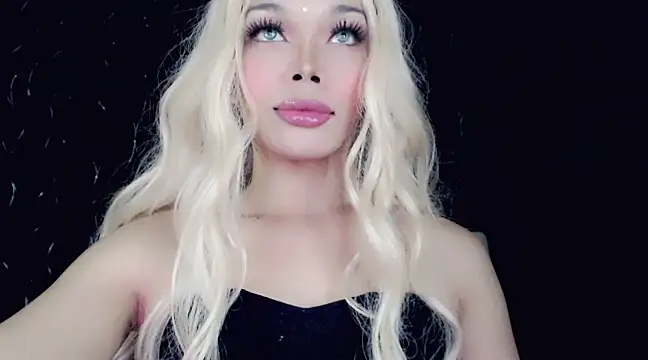 Snapshot of sugar_bbyxx chatting on 02-18-25, 03:43 sugar bbyxx online show from 02-18-25, 03:43