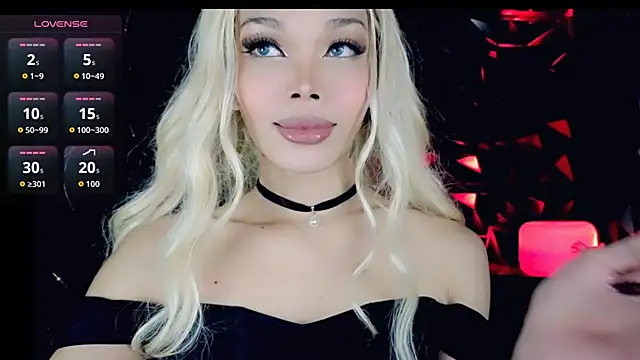 Snapshot of sugar_bbyxx chatting on 09-25-25, 07:28 sugar bbyxx online show from 09-25-25, 07:28