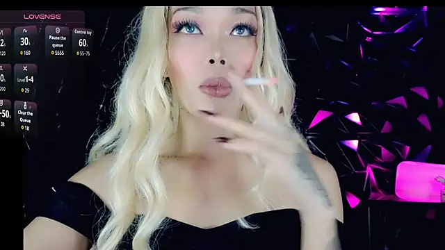 Snapshot of sugar_bbyxx chatting on 10-01-25, 09:32 sugar bbyxx online show from 10-01-25, 09:32