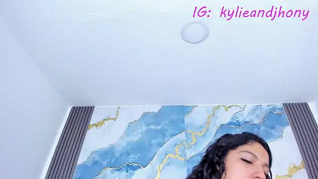 Kylieandjhonny online show from 10-02-25, 07:54