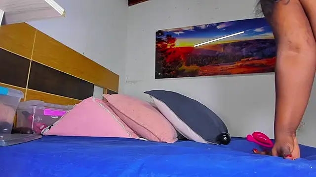  ebony-queen  online show from 02-10-25, 11:57