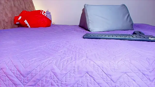  ebony-queen  online show from 11-30-25, 12:09