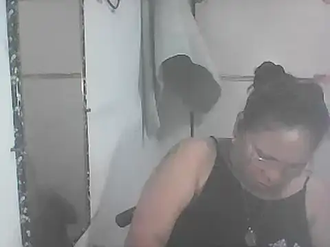 hotwet mama4uxx online show from 03-06-25, 08:30