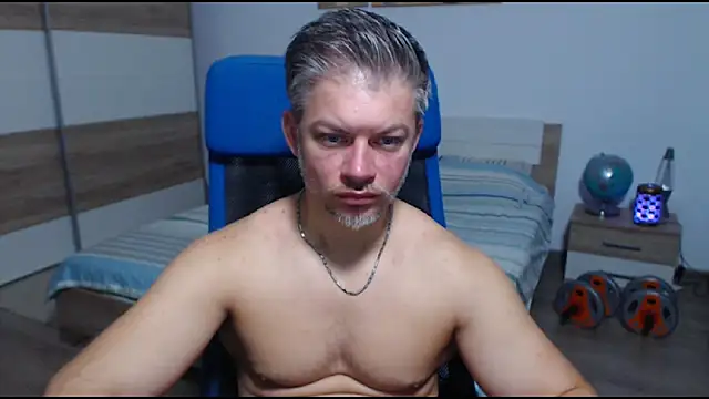 RobbyShawz online show from 09-18-25, 04:36