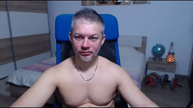 RobbyShawz online show from 12-15-25, 05:34