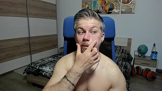 RobbyShawz online show from 05-03-26, 04:18