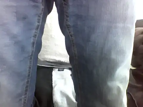 Snapshot of Cezar993 chatting on 02-13-25, 06:41 Cezar993 online show from 02-13-25, 06:41