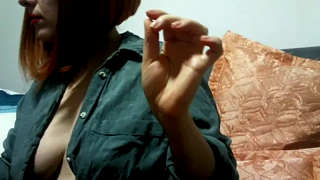 Snapshot of MashaYeah777 chatting on 02-06-25, 12:22 MashaYeah777 online show from 02-06-25, 12:22