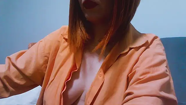 Snapshot of MashaYeah777 chatting on 03-19-25, 04:03 MashaYeah777 online show from 03-19-25, 04:03