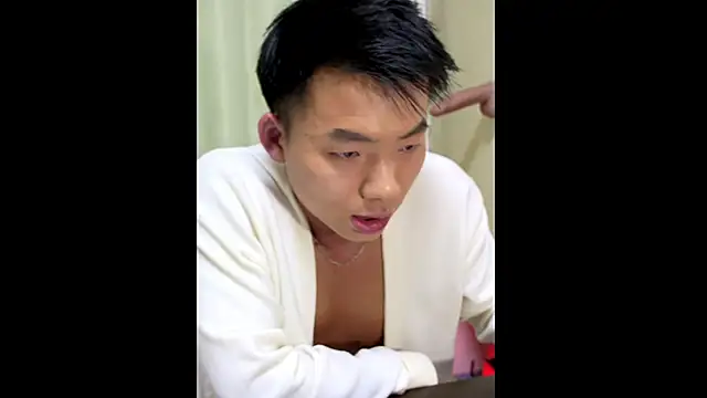 Snapshot of asiahot_liam chatting on 01-23-25, 10:54 asiahot liam online show from 01-23-25, 10:54