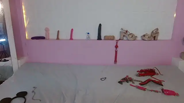 Snapshot of Sweetcristin chatting on 04-14-26, 02:50 Sweetcristin online show from 04-14-26, 02:50