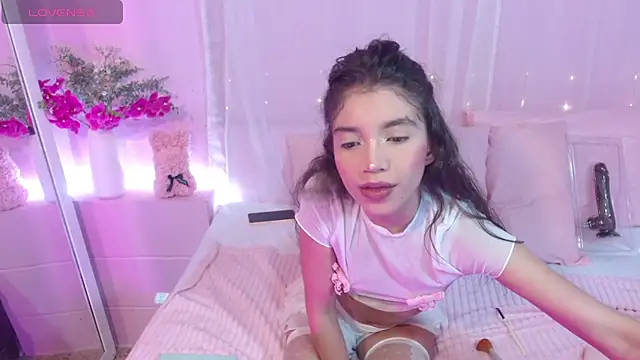 Sweetcristin online show from 07-28-26, 04:41