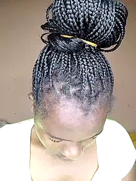 Snapshot of _cutemelania chatting on 09-28-25, 03:45  cutemelania online show from 09-28-25, 03:45