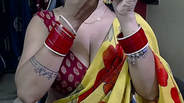 Snapshot of Naiaa-mylove chatting on 09-12-25, 05:51 Naiaa-mylove online show from 09-12-25, 05:51