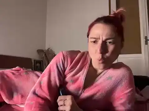 Snapshot of Nikky_Divine chatting on 12-02-24, 07:16 Nikky Divine online show from 12-02-24, 07:16