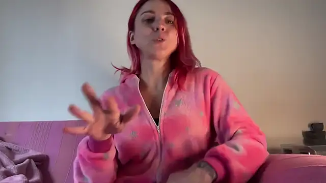 Snapshot of Nikky_Divine chatting on 01-04-25, 12:59 Nikky Divine online show from 01-04-25, 12:59