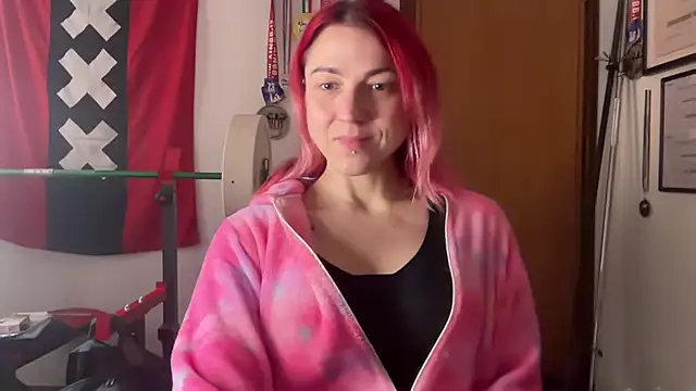 Snapshot of Nikky_Divine chatting on 01-11-25, 08:11 Nikky Divine online show from 01-11-25, 08:11